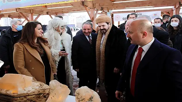 AİÇÜ'lü Akademisyenler, Kardan Eserler Yaptı
