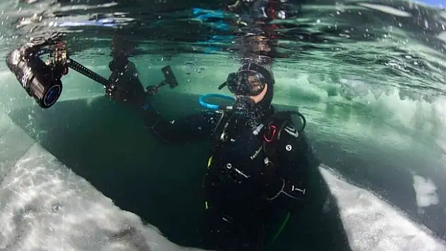 Taşlıçay Balık Gölü'nde Dalgıçlar Dalış Yaptı