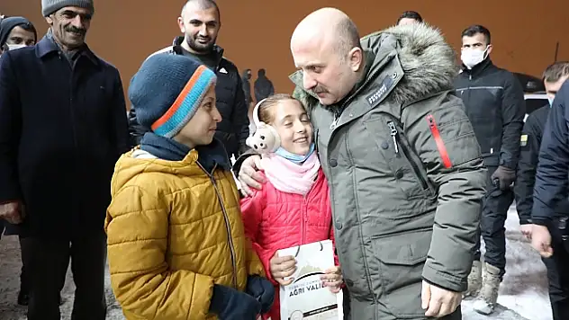 Vali Varol, Diyadin'de Düzenlenen Gala Gecesine Katıldı