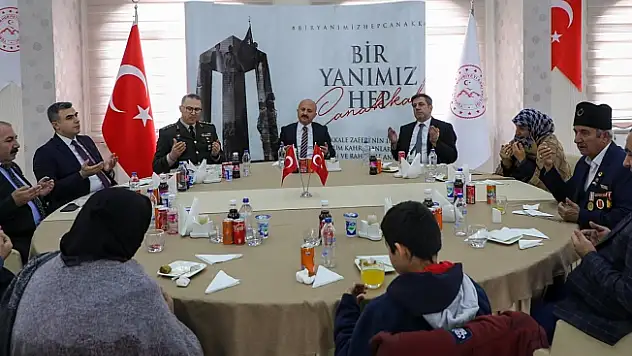 Ağrı Valisi, şehit aileleri ve gaziler onuruna yemek verdi