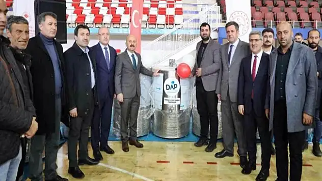 Ağrı'da süt soğutma tankı dağıtım töreni düzenlendi