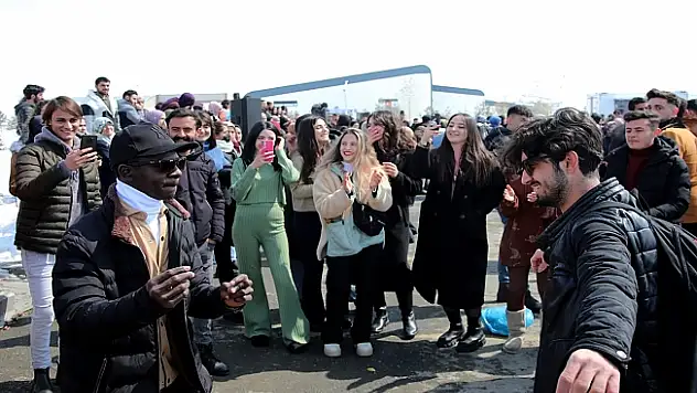 AİÇÜ'de Nevruz Bayramı Kutlama Programı Düzenlendi
