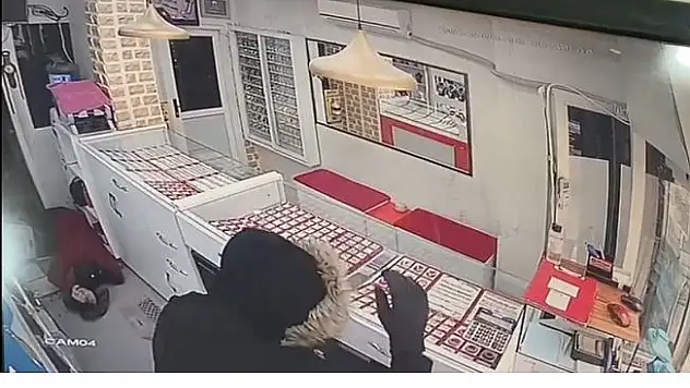 Doğubayazıt'ta kuyumcuya silahlı saldırı: 1 yaralı