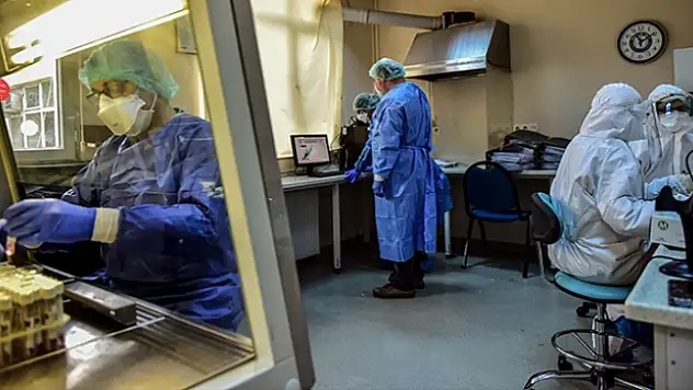 Son 24 saatte korona virüsten 143 kişi hayatını kaybetti