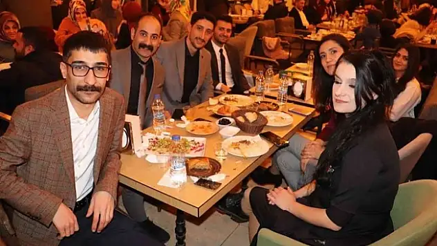 Ağrı'da avukatlar iftarda bir araya geldi