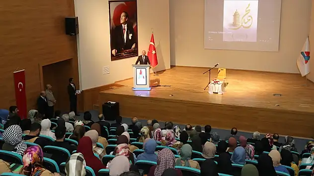 Ağrı'da Kadir Gecesi programı düzenlendi
