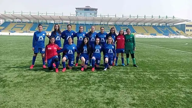 Ağrı'nın altın kızları sağlam adımlarla 2. Lige doğru ilerliyor