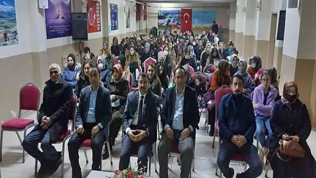 Eleşkirt'te öğretmenlere seminer verildi