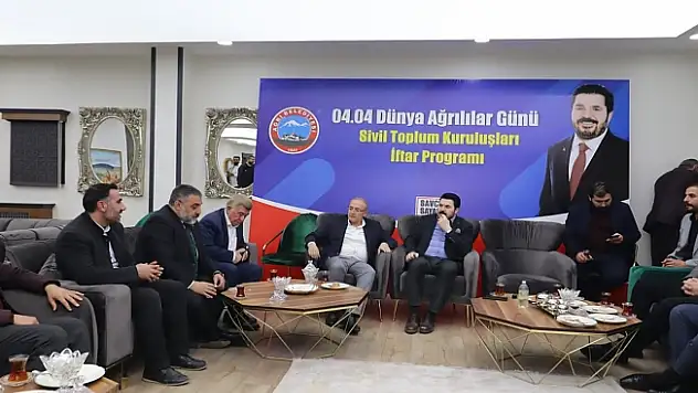 Savcı Sayan, 'Dünya Ağrılılar Günü' dolayısıyla STK temsilcileriyle bir araya geldi
