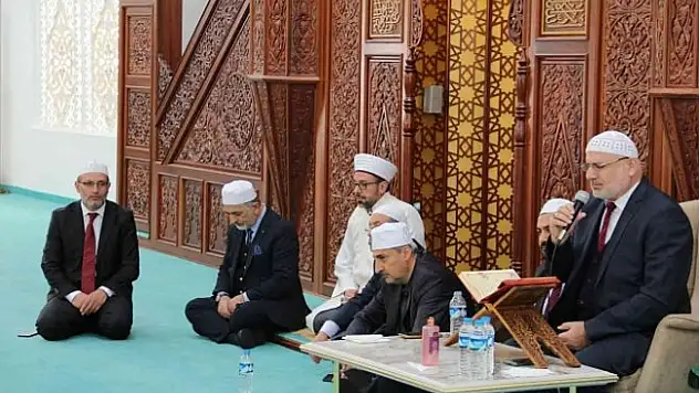 Ağrı'da 'Kur'an-ı Kerim Ziyafeti ve Dua Programı' düzenlendi