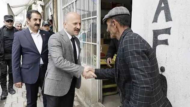 Ağrı Valisi Diyadin'de esnaf ile bir araya geldi