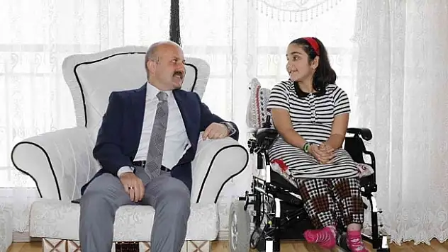 Ağrı Valisi, Yıldırım ailesini ziyaret etti