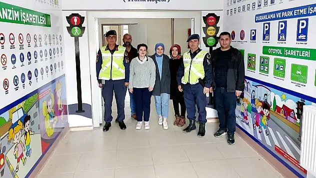 Ağrı'da 'Yayalar İçin 5 Adımda Güvenli Trafik' Kampanyası Tanıtıldı