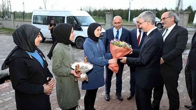 Milli Eğitim Bakan Yardımcısı Nazif Yılmaz Ağrı'ya geldi