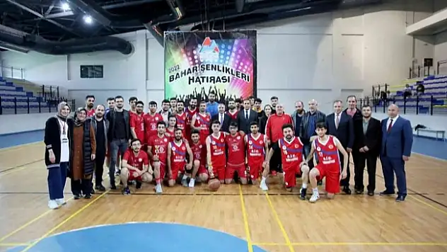 Ağrı'da 'Bahar Şenliği' yoğun ilgi gördü