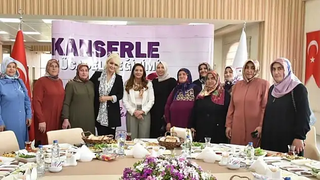 Funda Varol, Muhtar Eşleriyle Kahvaltıda Bir Araya Geldi 