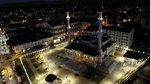 Patnos'ta Recep Tayyip Erdoğan Camii göz kamaştırıyor