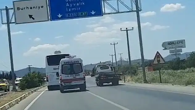 Kamil Koç yolcu otobüsü ambulansa yol vermedi!