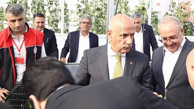 Tarım ve Orman Bakanı Vahit Kirişci Diyadin'de