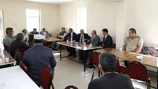 Vali Varol'dan Eleşkirt'te köy ziyareti