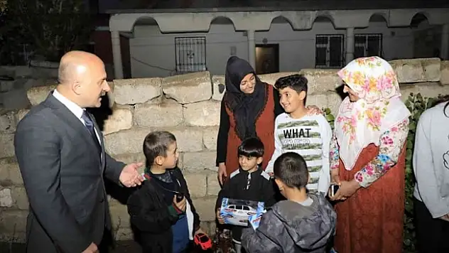 Ağrı Valisi'nden Yıldız ailesine ziyaret
