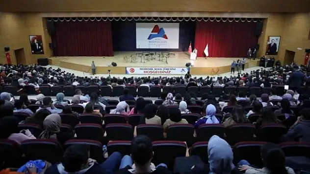 AİÇÜ'de 2022-2023 yılı akademik açılış töreni yapıldı