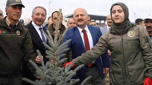 Ağrı'da fidanlar toprakla buluştu