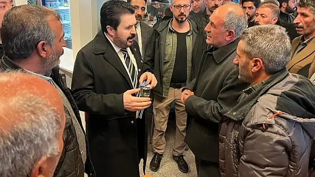 Ağrı'da kazada ölenlerin yakınlarının acı bekleyişi sürüyor