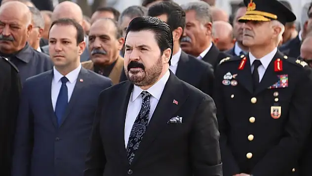 Başkan Sayan, Çelenk Sunma Törenine Katıldı