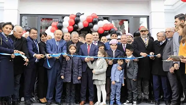 Doğubayazıt'ta Ömer Çoktin Fen Lisesi açıldı