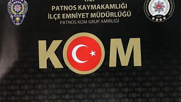 Patnos'ta 350 bin liralık kaçak cep telefonu ele geçirildi