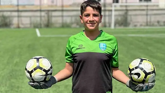 Ağrı U-14 futbol ligine Kaleci Kartal damga vurdu