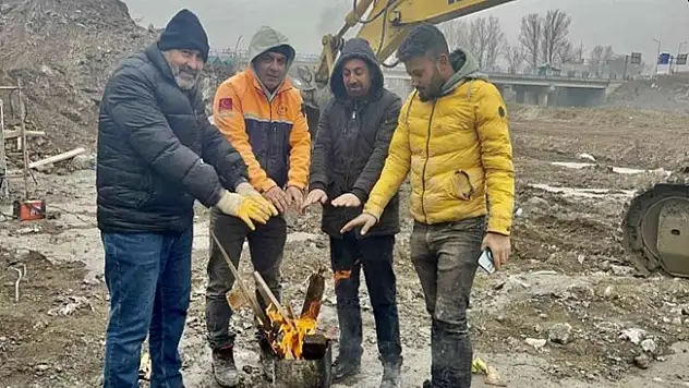 Ağrı'da dondurucu soğuk ve kar yağışı