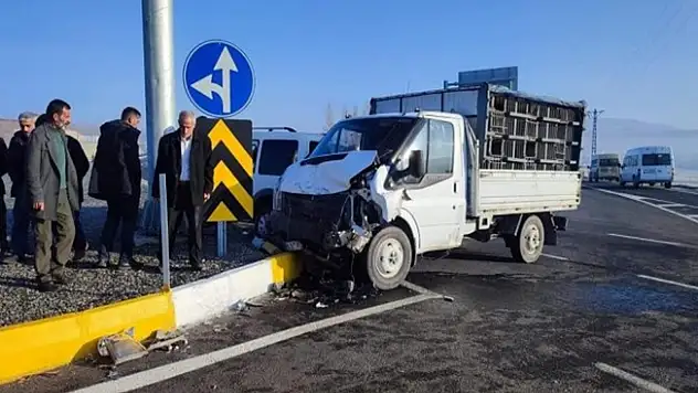Ağrı'da trafik kazasında 6 kişi yaralandı