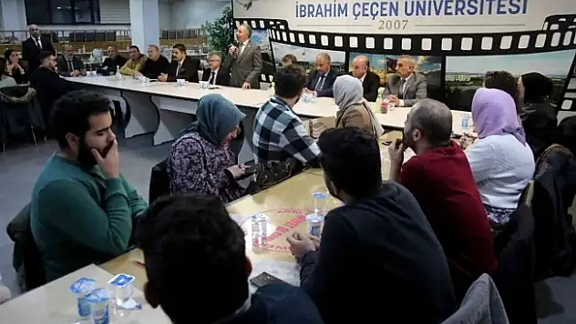 AİÇÜ Rektörü, öğrenci kulüp temsilcileri ile bir araya geldi