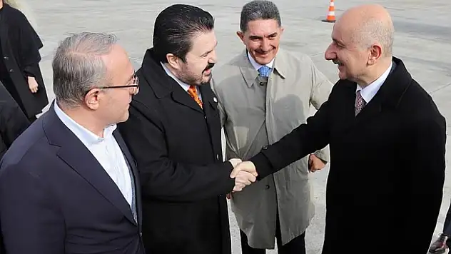 Bakan Adil Karaismailoğlu Ağrı'ya geldi