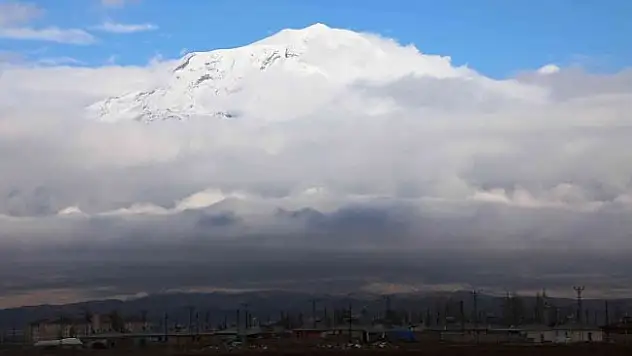 Türkiye'nin çatısı beyaza büründü