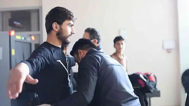 Ağrı'da düzensiz göçmenler ülkelerine gönderildi
