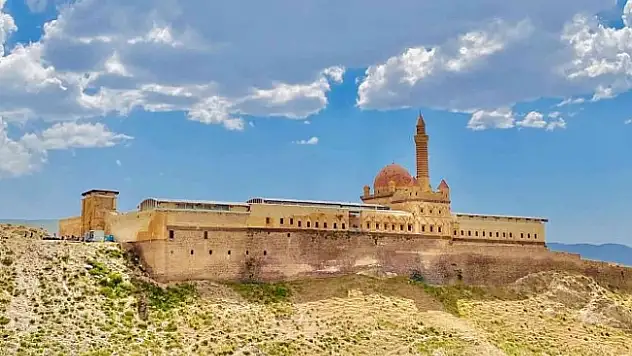İshak Paşa Sarayı ziyaretçi rekorunu kırdı