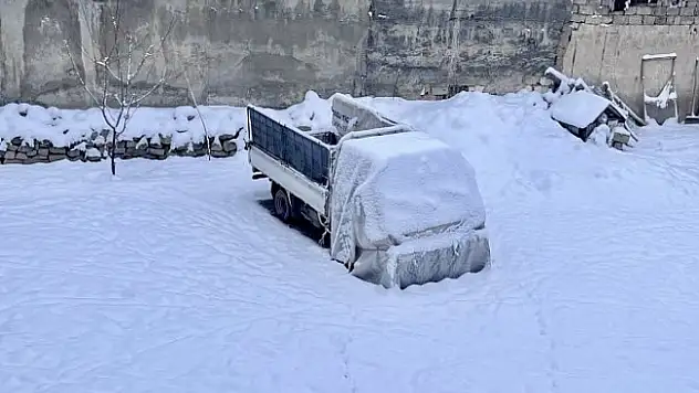 Ağrı, beyaz örtüsüyle göz kamaştırdı