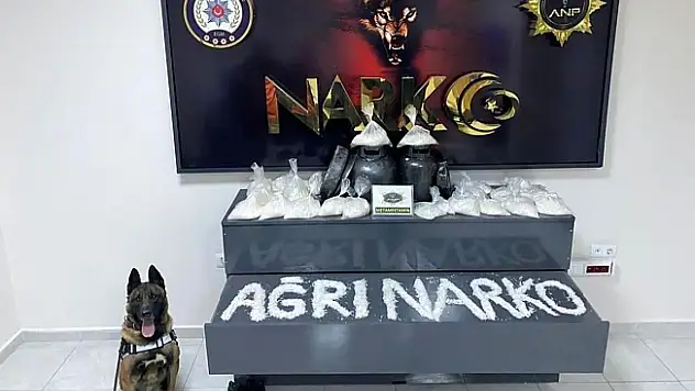 Ağrı'da 28 paket metamfetamin ele geçirildi