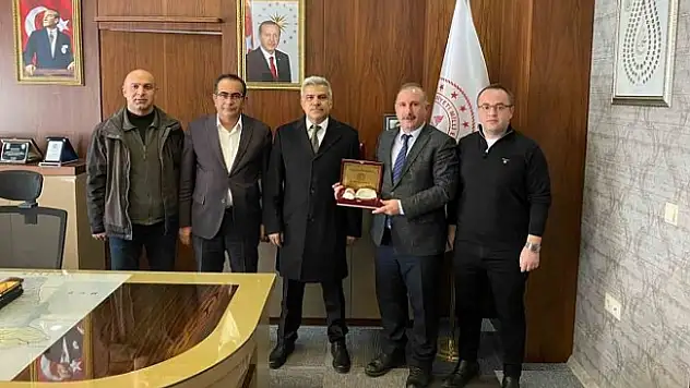 Ağrı Emniyet Müdürü Özen, Hasanoğlu'na veda ziyareti
