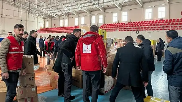 Ağrı Valisi, afet bölgesi için çalışıyor