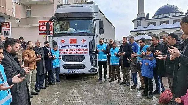 Ağrı'dan 11. yardım tırı afet bölgesine doğru yola çıktı