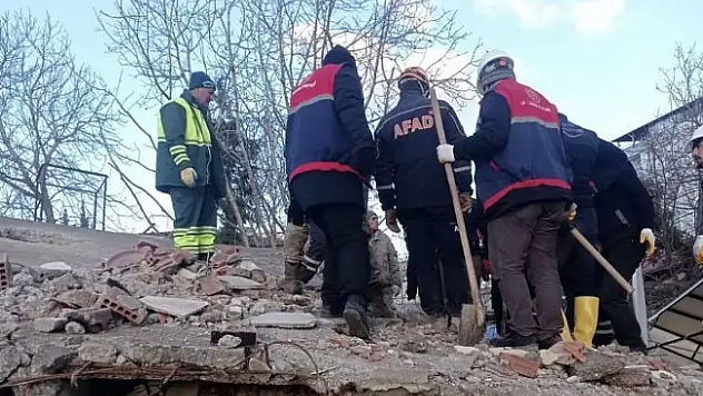 AKUB arama kurtarma çalışmalarına destek veriyor
