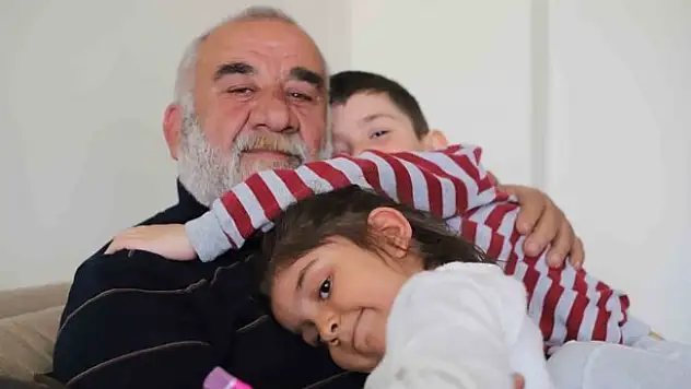 Enkazda ağzında tütünle çıkan Soner Tuğtekin, kurtarılma hikayesini anlattı