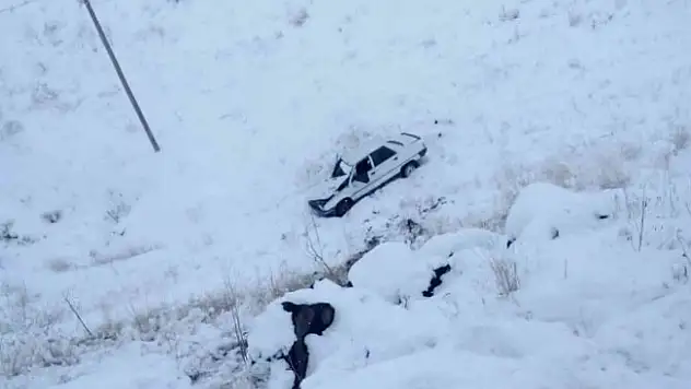 Hamur'da kar yağışı kazaya sebebiyet oldu