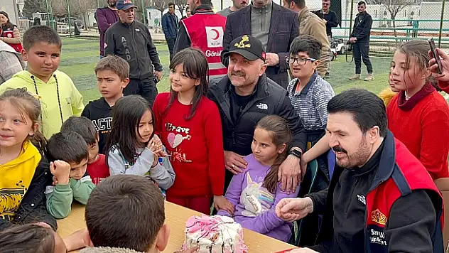 Savcı Sayan ve Osman Varol'dan Ecrin'e doğum günü jesti