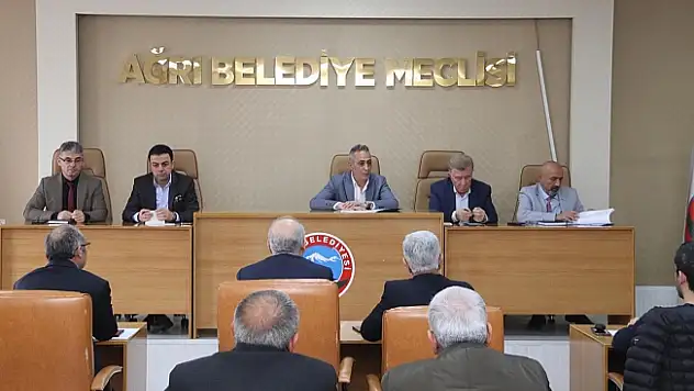 Başkan Metin Karadoğan birim müdürleriyle toplantı yaptı