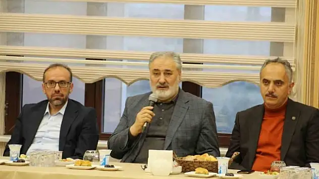 Hasan Çınar, Ağrı'da iyilik sofrasına katıldı
